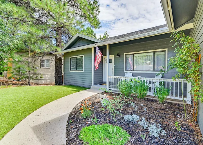 Pet-friendly Escape W/ Fenced-in Yard! *