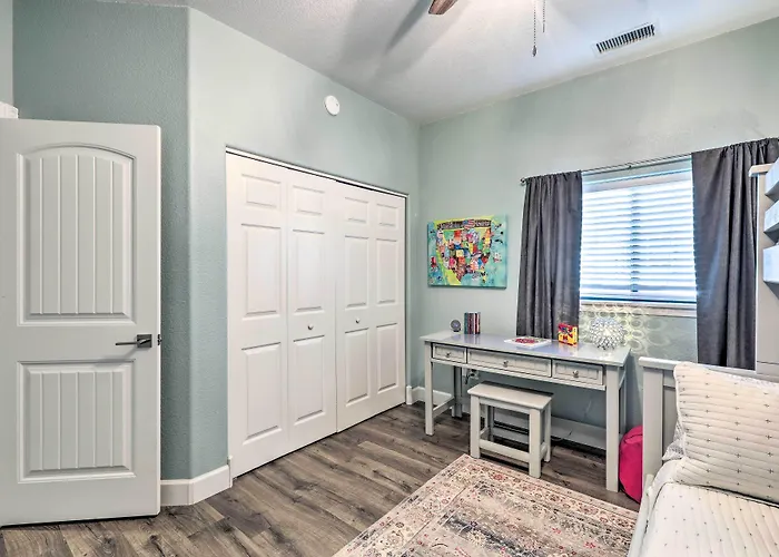 Pet-friendly Escape W/ Fenced-in Yard! *