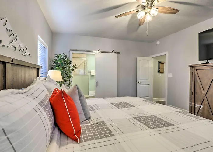 Holiday home Pet-friendly Escape W/ Fenced-in Yard! Flagstaff