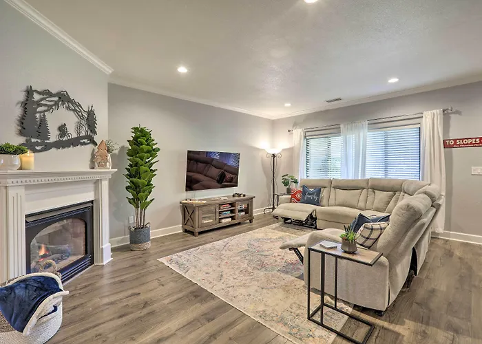 Pet-friendly Escape W/ Fenced-in Yard! * Flagstaff